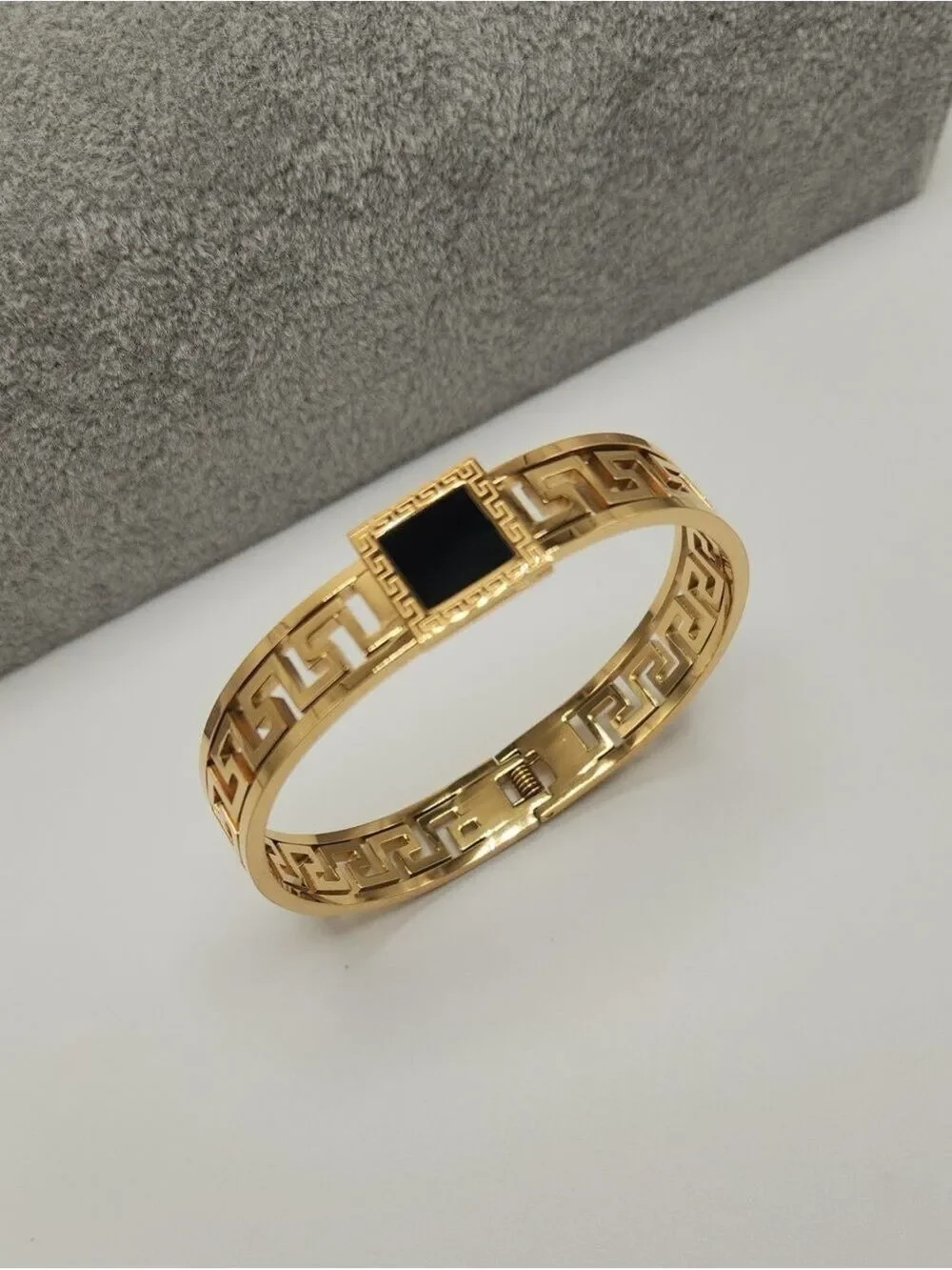 18k Gold Plated Stainless Steel Greek Key Black Enamel Bangle Bracelet Jewelry